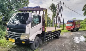 f-dua-kendaraan-truk-barang-bukti-laka-lantas-karambol-di-jalan-by-pass-Karangjati-diamankan-di-Poslantas-Polsek-Pandaan-2zal-718044260