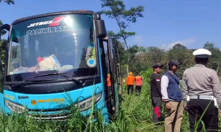ft-bus-rombongan-prigen-kecelakaan-2106249473 (1)