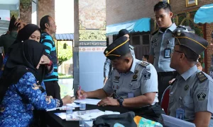 F-petugas-lapas-lkkn-tes-urine-perang-lawan-narkoba-3981215981