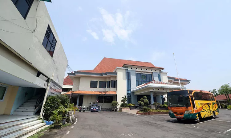 f-gedung-eks-pemkab-pasuruan-2122731075
