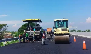 f-pemeliharaan-jalan-ruas-Tol-Gempas-dengan-overlay-2from-PT-JGP-1128694522