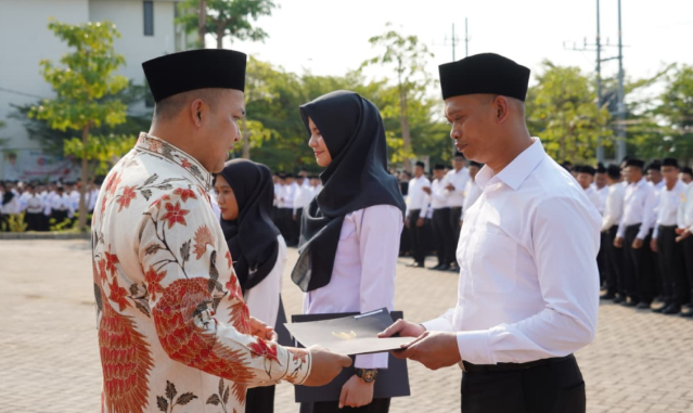 Biru Dan Kuning Moderning Web Instagram Post