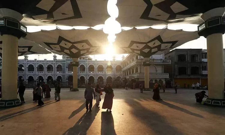 f-cuaca-terik-1848303726