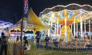 f-pasar-malam-tempat-wahana-anak-dan-keluarga-di-dalam-lokasi-Pekan-Raya-Pasuruan-2025-jujukan-para-pengunjung-1zal-2195884625