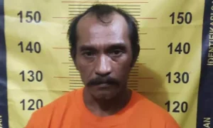 f-Cariono-tersangka-pengedar-sabu-diamankan-di-Polres-Pasuruanfrom-Satresnarkoba-Polres-Pasuruan-58859600