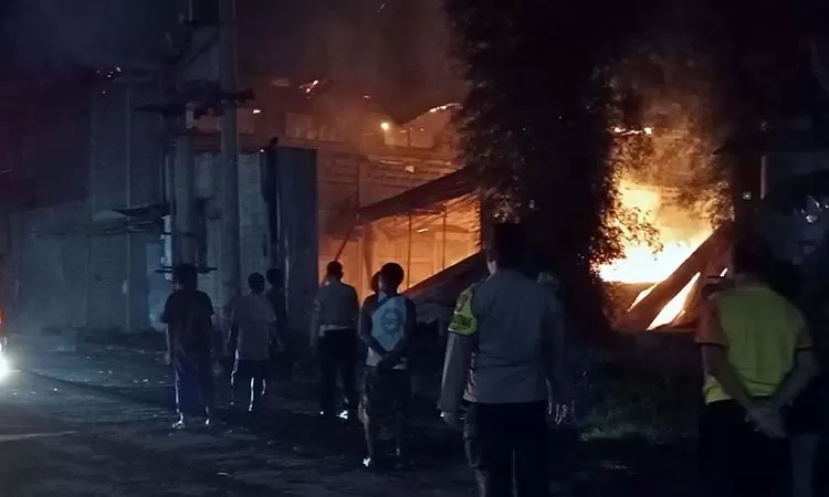 ft-gudang-porang-terbakar-3632423967