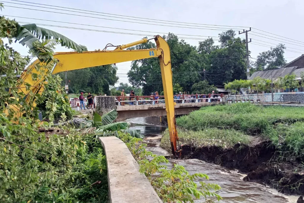 Foto-normalisasi-sungai-petung-di-bakalan-4-419237531