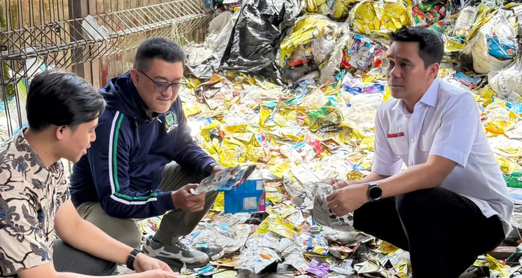 ft-bank-sampah-1063053974