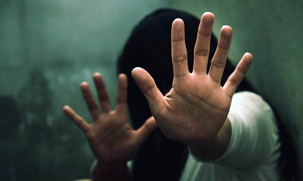 27-Cabuli-Tetangga-Saudara-Seorang-Pelajar-di-Kota-Probolinggo-Ditahan-Ilustrasi-2-3697152512