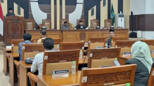 beri-rekomendasi-suasana-paripurna-agenda-laporan-pansus-proyek-real-estate-di-prigen-kabupaten-pasuruan-m-busthomi-radar-bromo-l3PrV