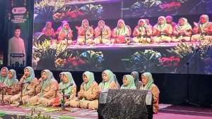festival-blug-gebluk-yang-digelar-di-ponpes-roudlotul-hamdi-rembang-pertengahan-ramadan-lalu-m-busthomi-radar-bromo-PPOZU