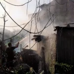 Rumah dan Warkop di Gempol Pasuruan Ludes Terbakar, Jalur Malang-Surabaya Macet Panjang!