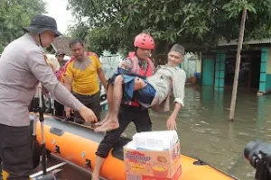 Aksi Heroik Polres Mojokerto Demi Keselamatan Masyarakat,Terjang Banjir Salurkan Bantuan dan Evakuasi Warga