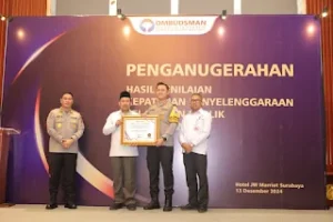 Polres Lamongan Raih Penghargaan Peringkat Pertama Inovasi Yanlik Tahun 2024 Kategori A dari Ombudsman RI