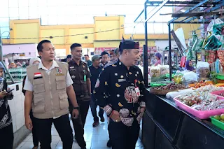 Jelang Nataru Satgas Pangan Polres Malang dan Forkopimda Sidak Pasar Pantau Stabilitas Harga Pangan