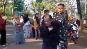 begal-bersajam-dan-membawa-bondet-dibekuk-guru-sd-dan-babinsa-di-pasuruan-1778476752050_169
