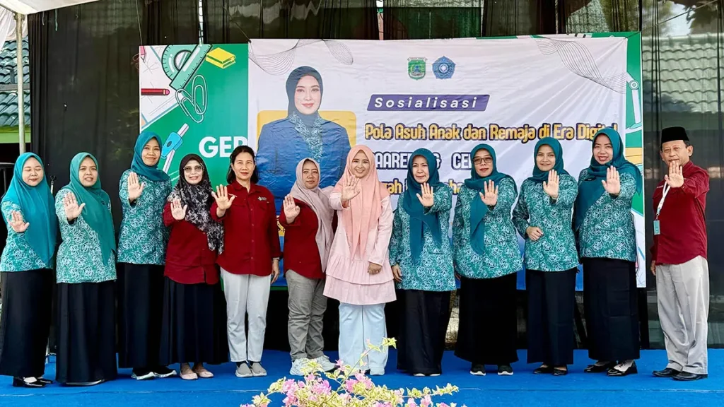 edukasi-sosialisasi-dilakukan-secara-rutin-di-beberapa-tempat-sehingga-masyarakat-mendapatkan-pemahaman-tentang-paaredi-dan-cepak-secara-merata-tp-pkk-kabupaten-pasuruan-for-radar-bromo-REXWJ