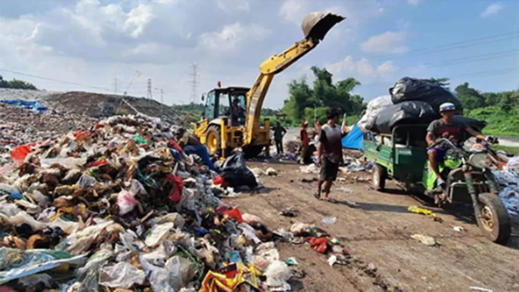 harus-dikelola-sampah-di-tpa-wonokerto-kecamatan-sukorejo-adanya-tumpukan-sampah-di-tempat-ini-diklaim-mulai-berkurang-foto-dok-jawa-pos-radar-bromo-QZi8l
