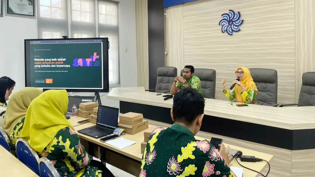 sinergi-perangkat-daerah-sosialisasi-bersama-perangkat-daerah-terkait-aplikasi-pelayanan-pemerintah-yang-saling-terhubung-melalui-sakti-plus-8hqT9