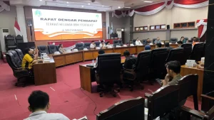 tanpa-sekat-kantor-dewan-menjadi-rumah-bagi-rakyat-untuk-menyampaikan-uneg-unegnya-sekretariat-dprd-kota-pasuruan-for-radar-bromo-sdBka