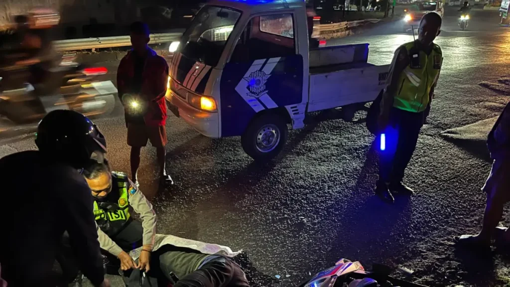memilukan-kondisi-korban-usai-kecelakaan-yang-menimpanya-sementara-sopir-truk-yang-menabrak-hilang-jejak-lantas-polsek-gempol-for-jawa-pos-radar-bromo-9vv5K
